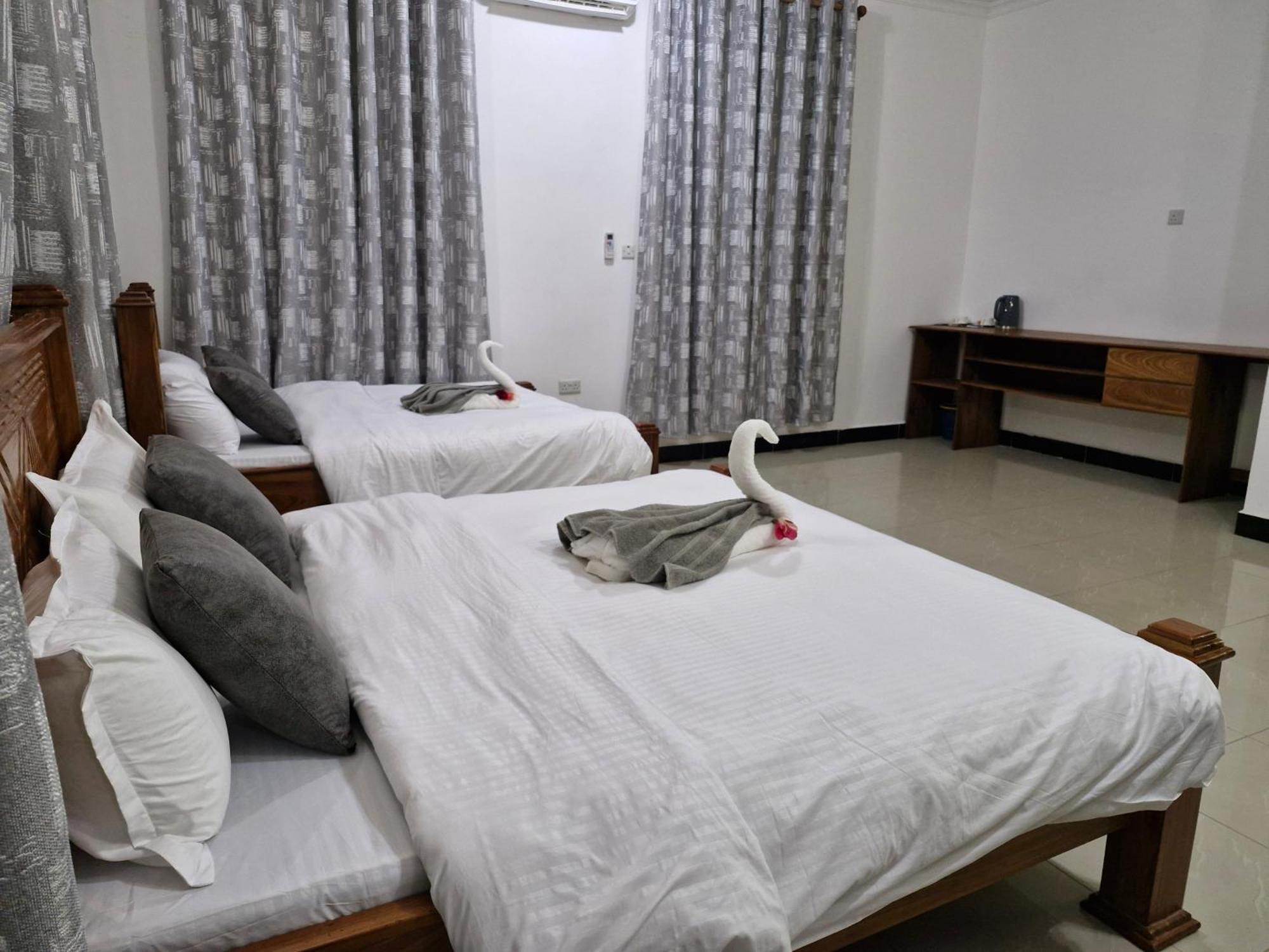 64 Zenj House Luxury Airport B&B Mbweni Εξωτερικό φωτογραφία