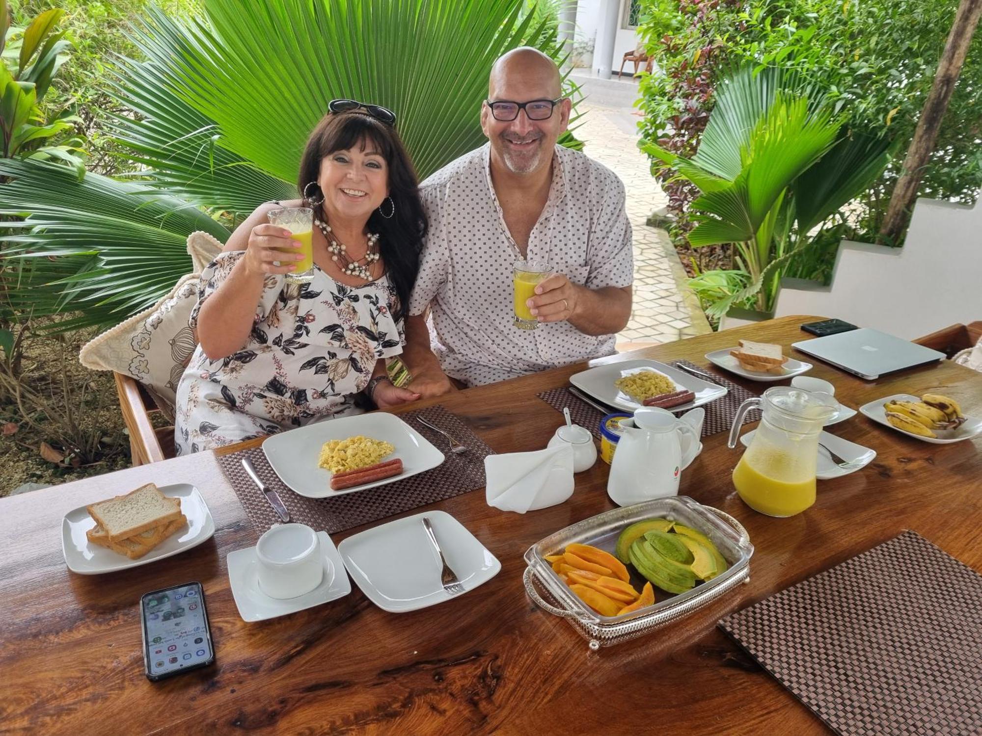 64 Zenj House Luxury Airport B&B Mbweni Εξωτερικό φωτογραφία