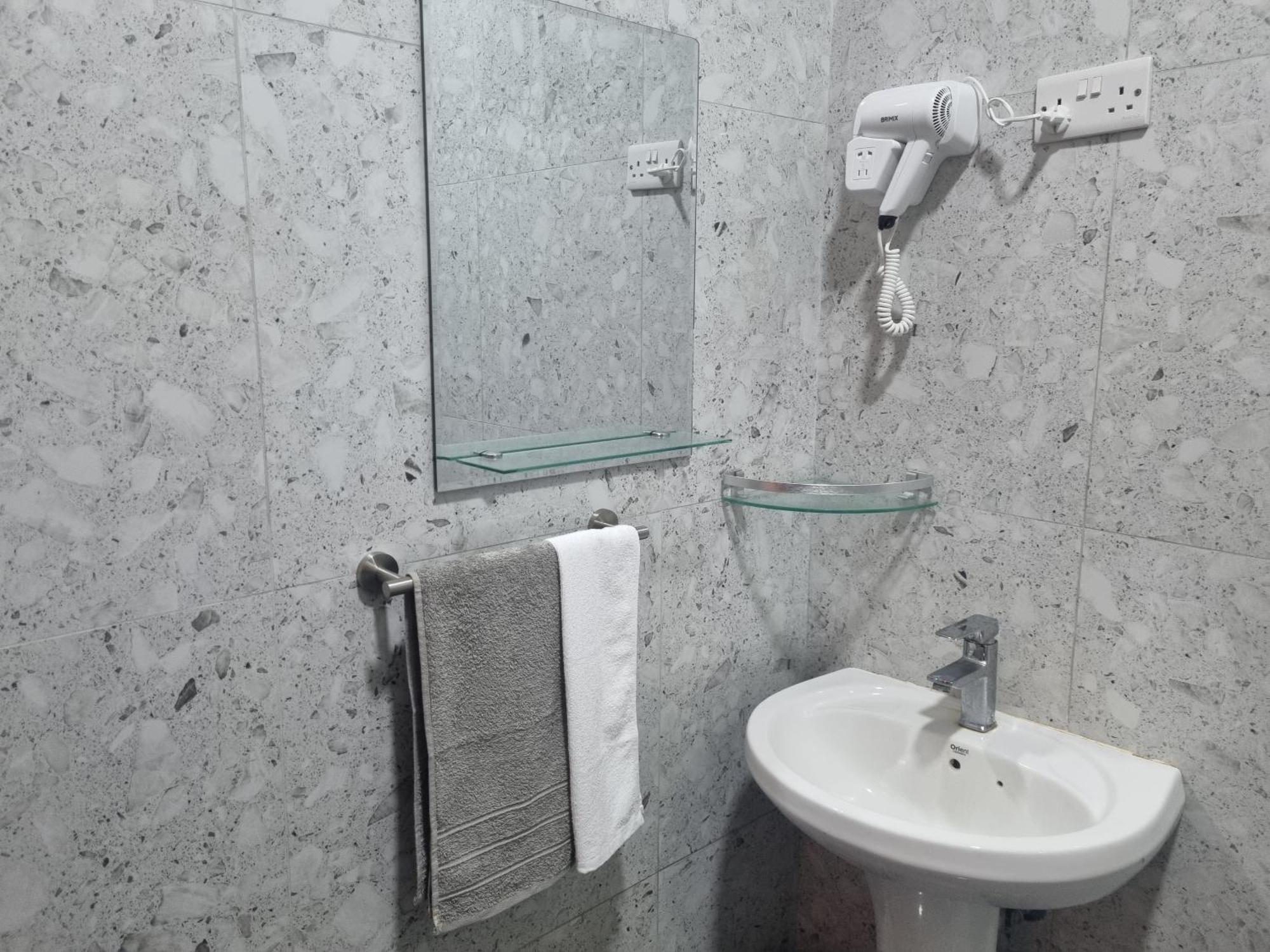 64 Zenj House Luxury Airport B&B Mbweni Εξωτερικό φωτογραφία