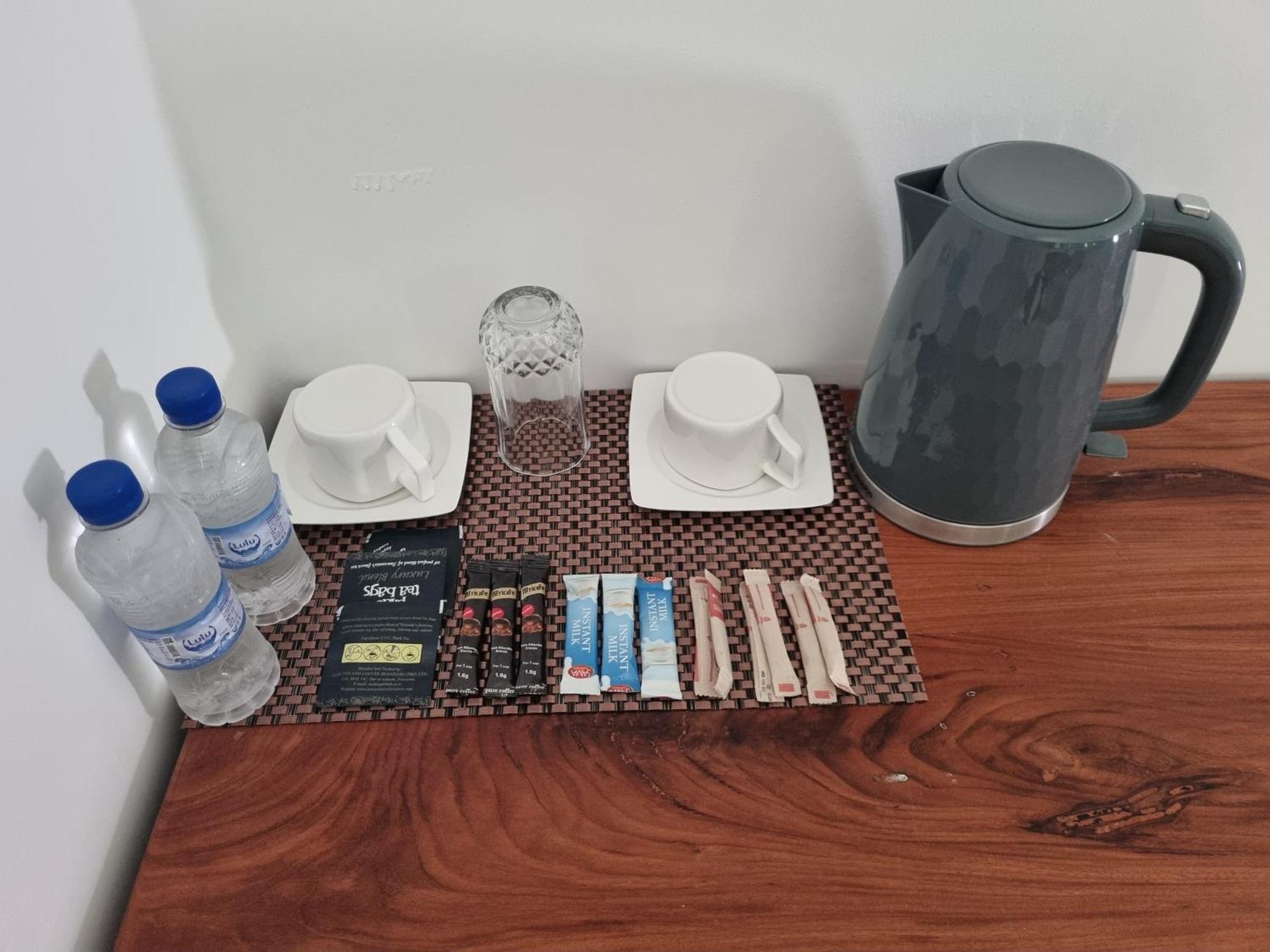 64 Zenj House Luxury Airport B&B Mbweni Εξωτερικό φωτογραφία
