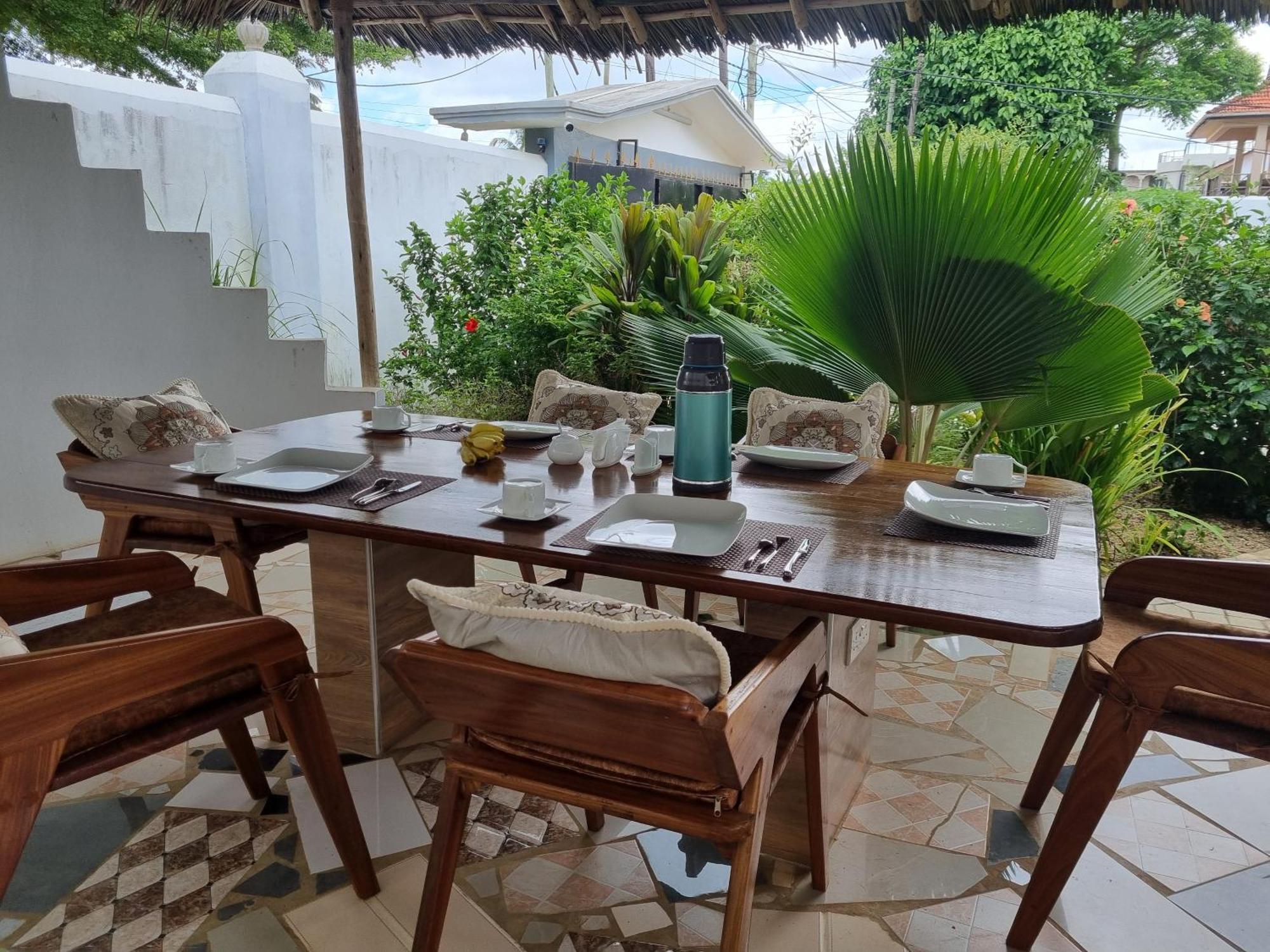 64 Zenj House Luxury Airport B&B Mbweni Εξωτερικό φωτογραφία