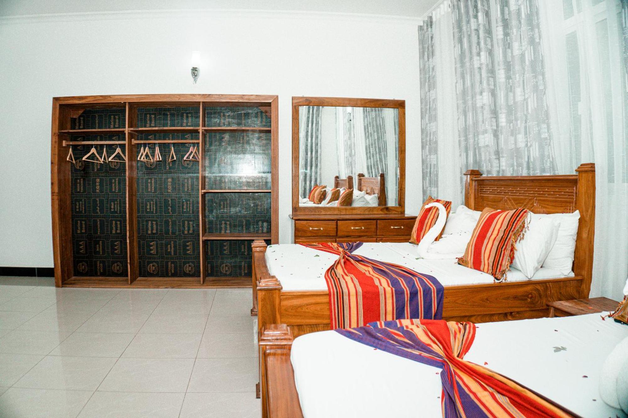 64 Zenj House Luxury Airport B&B Mbweni Εξωτερικό φωτογραφία