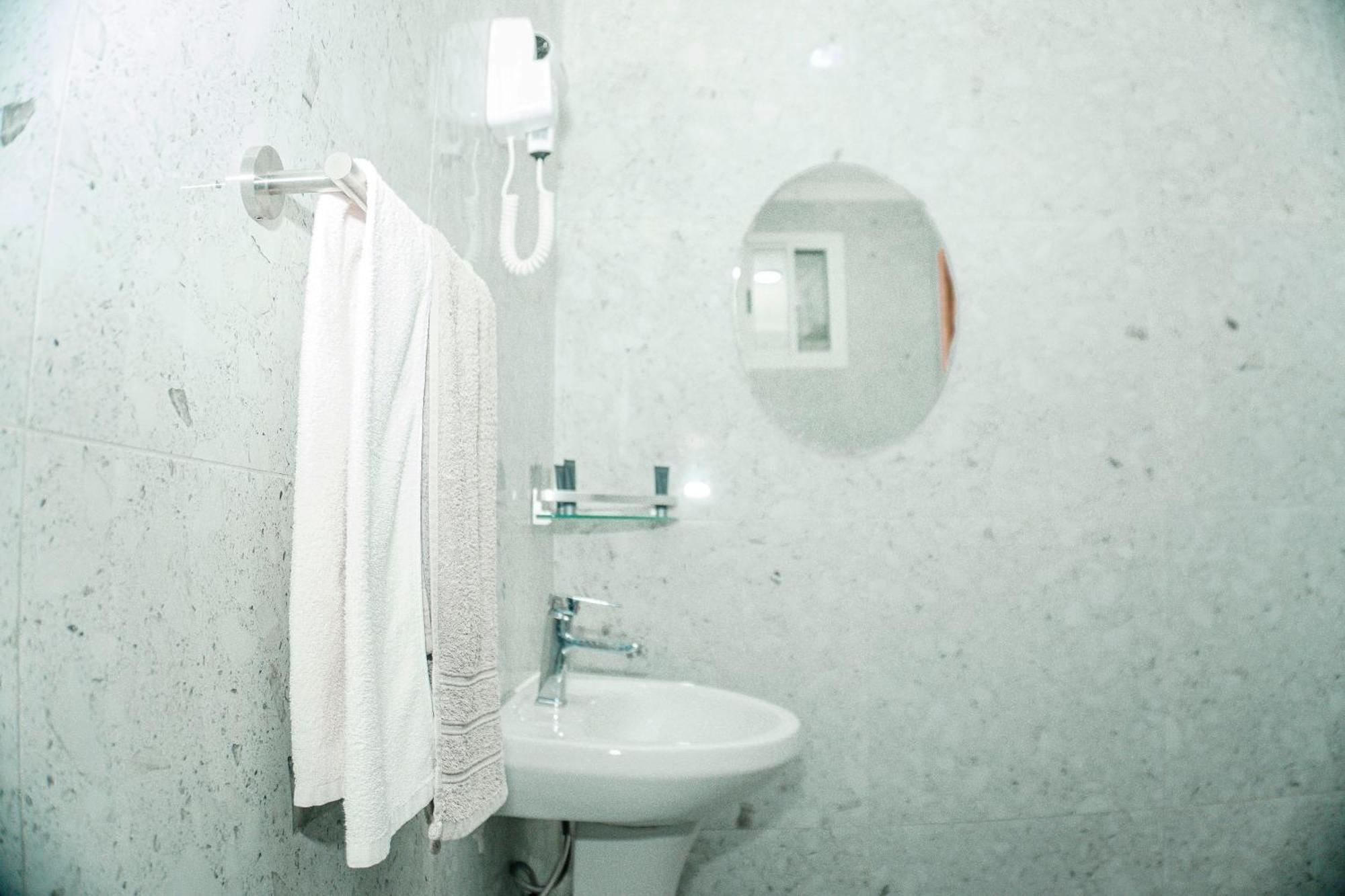 64 Zenj House Luxury Airport B&B Mbweni Εξωτερικό φωτογραφία
